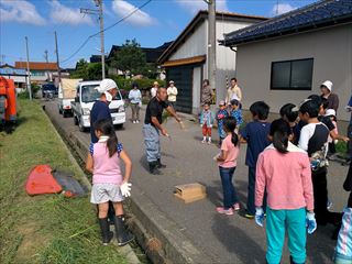 20150823_子ども会稲刈り1